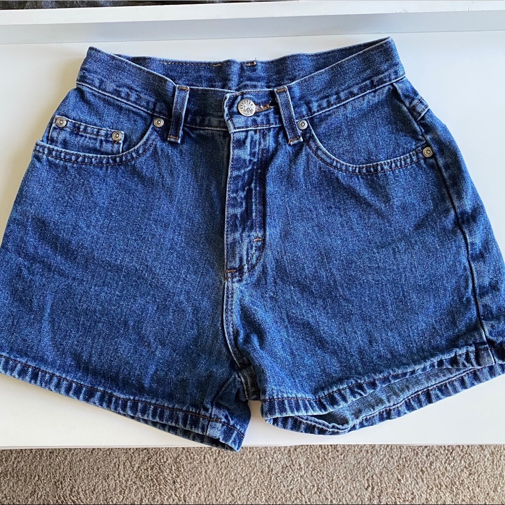 SUPER HIGH RISE VINTAGE LEE DENIM SHORTS